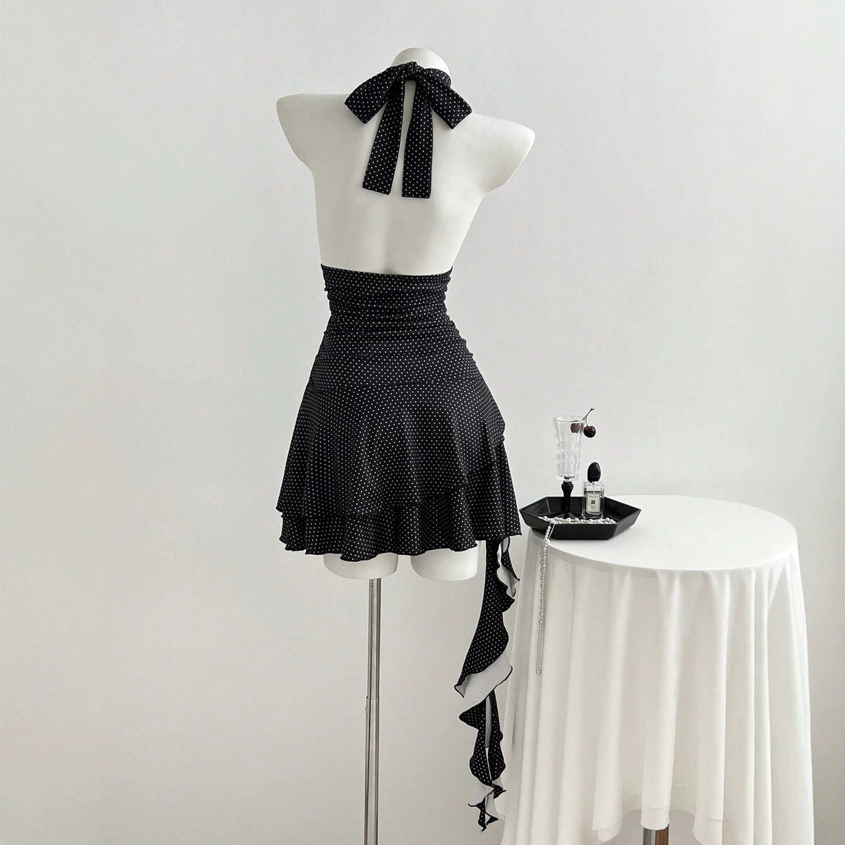 Hanging neck V-neck polka dot waist women's dress