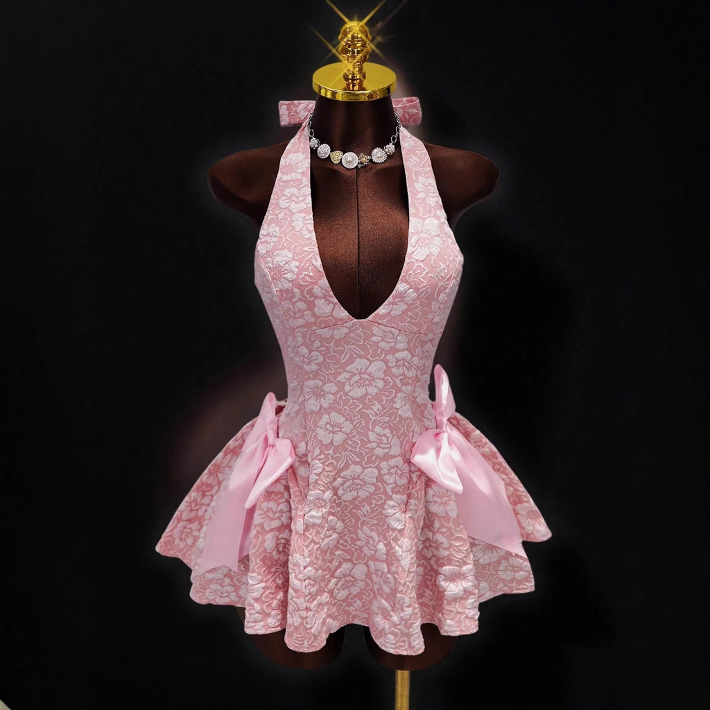 V-neck large skirt dress