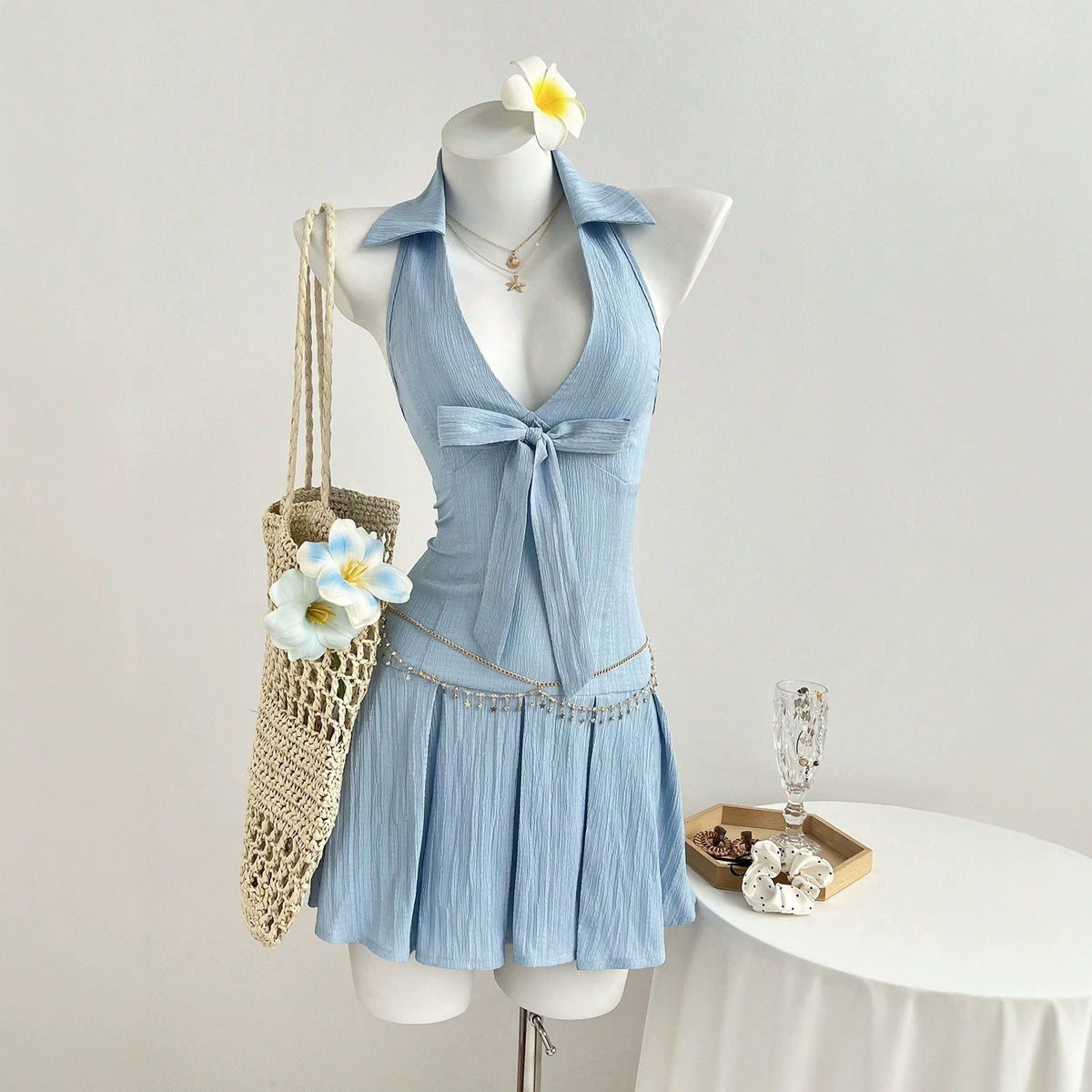 V-neck sleeveless dress