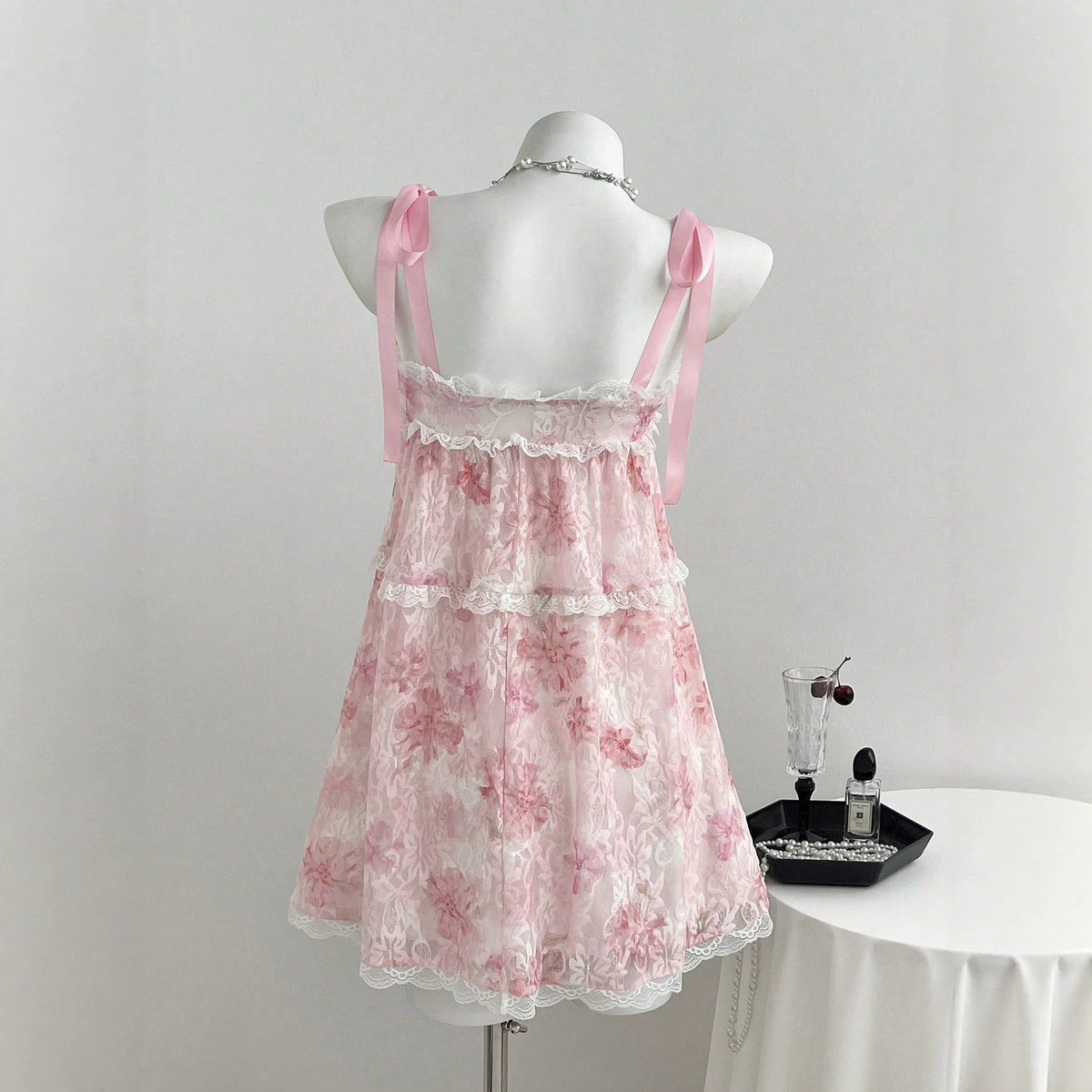 Backless lace strap women's suspender dress