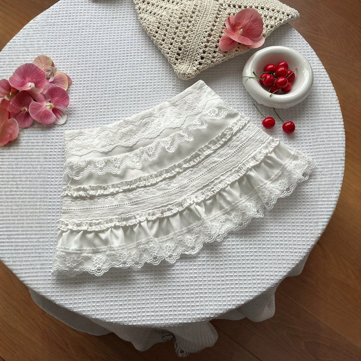 Low waist lace lace and ruffle edge women's short skirt