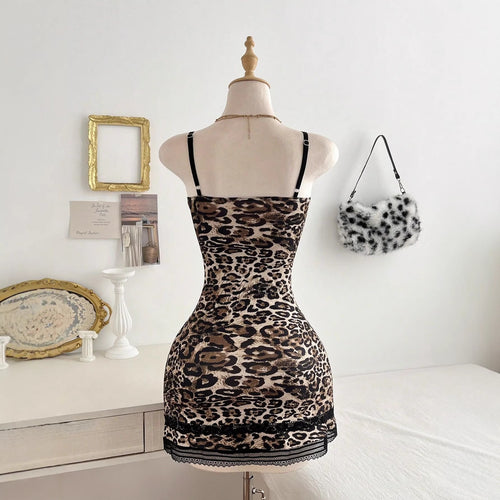 Deep V-Bag Hip Skirt Dress
