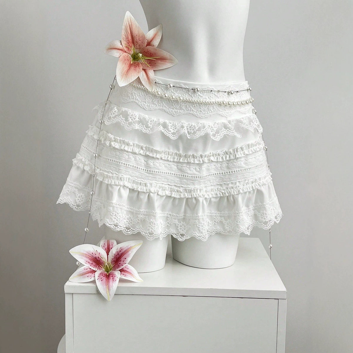 Low waist lace lace and ruffle edge women's short skirt