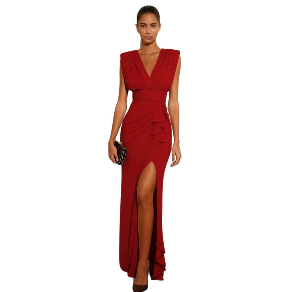 Solid color V-neck sleeveless slit dress
