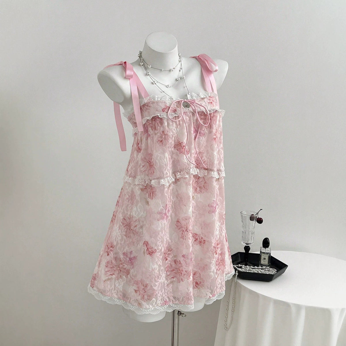 Backless lace strap women's suspender dress