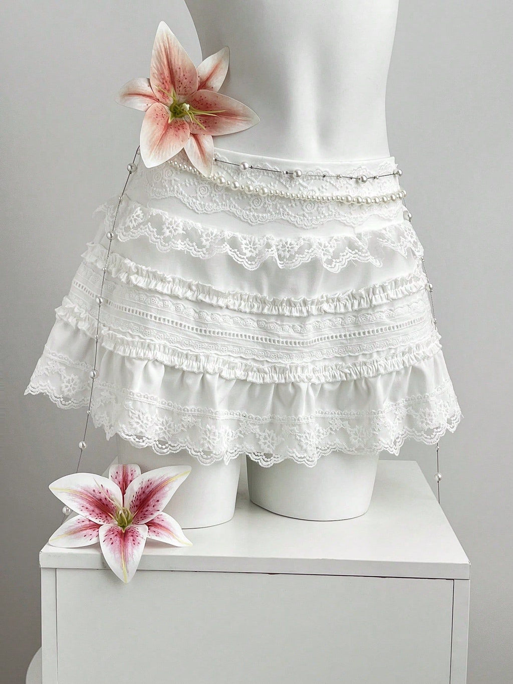 Low waist lace lace and ruffle edge women's short skirt