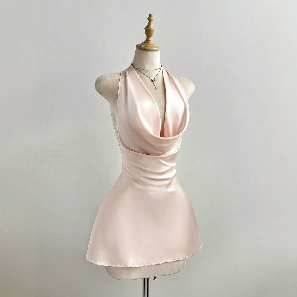 Hanging neck sleeveless dress