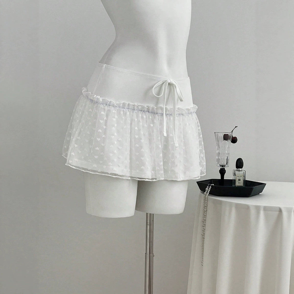 Lace low waisted short skirt