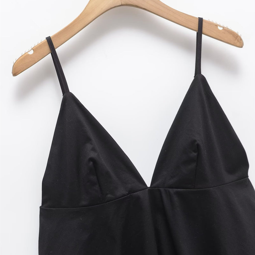 Hot girl V-neck sexy backless camisole dress