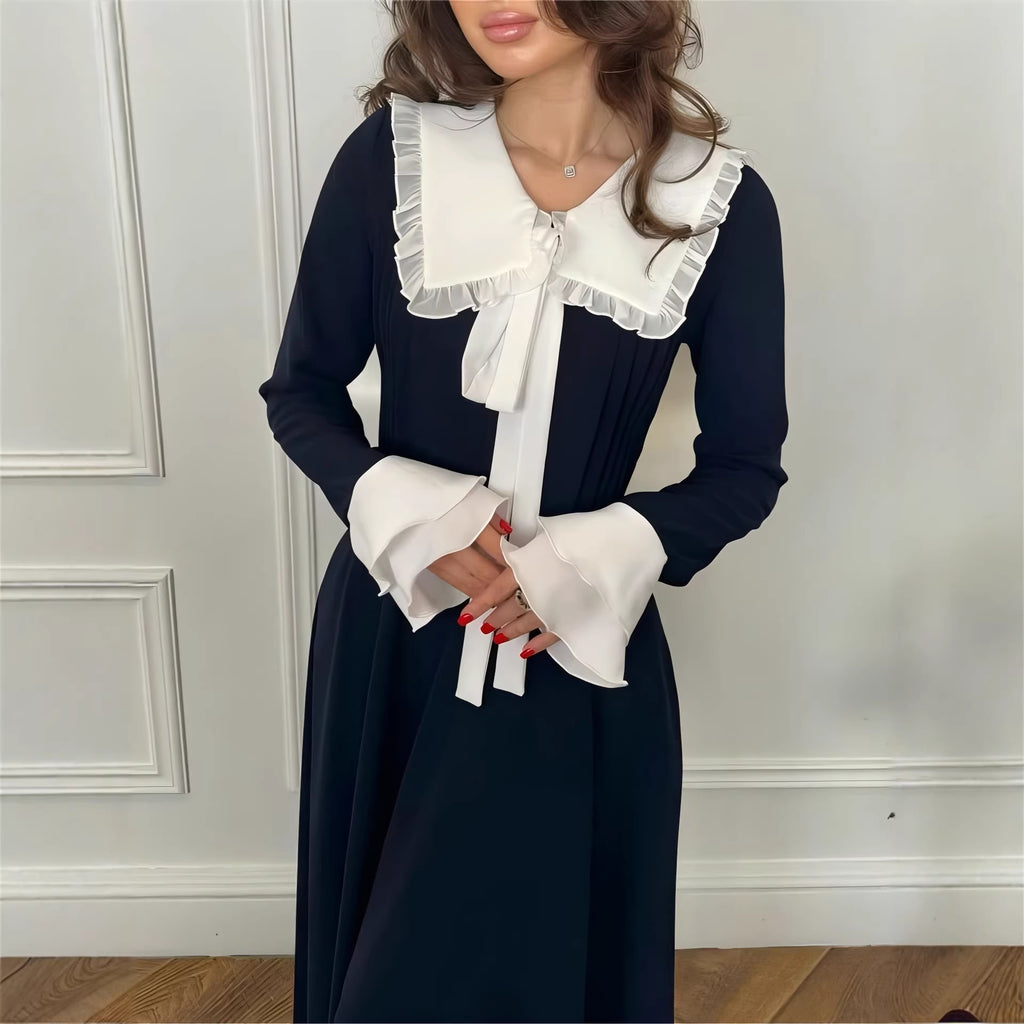 Sweetheart Neckline Flared Sleeve Retro Tie-up Elegant Long Dress